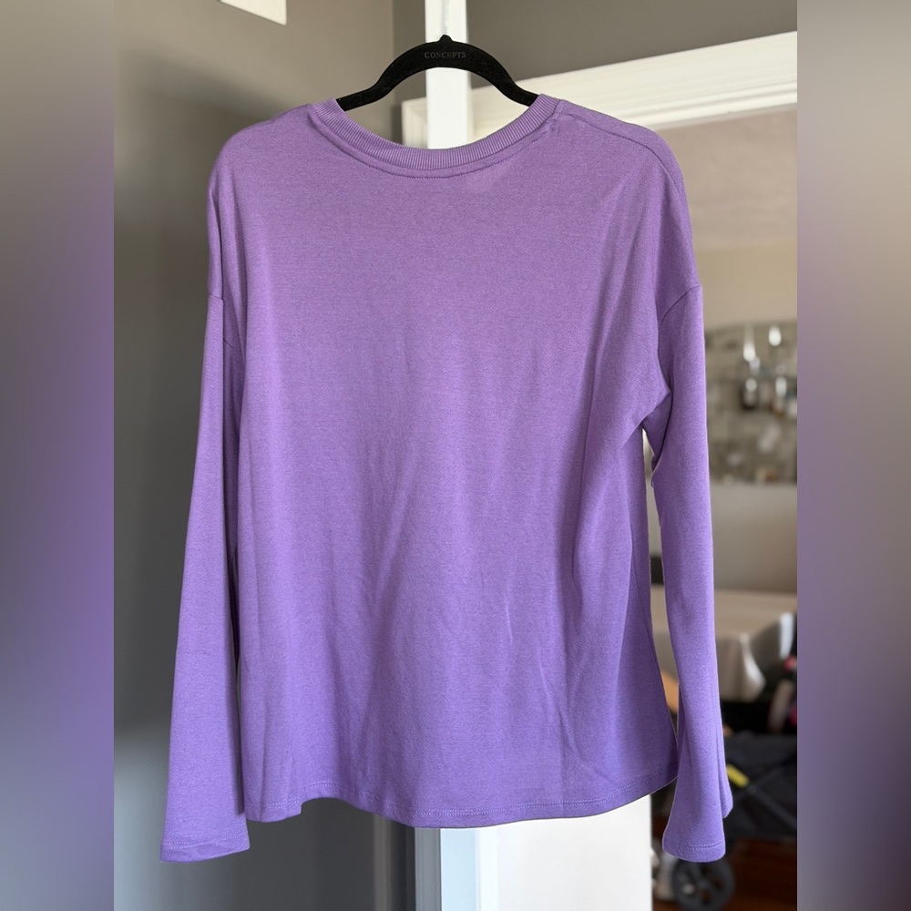 Lavender Disneyland V-neck Sweater with Embroidered D logo - Picture 2 of 6